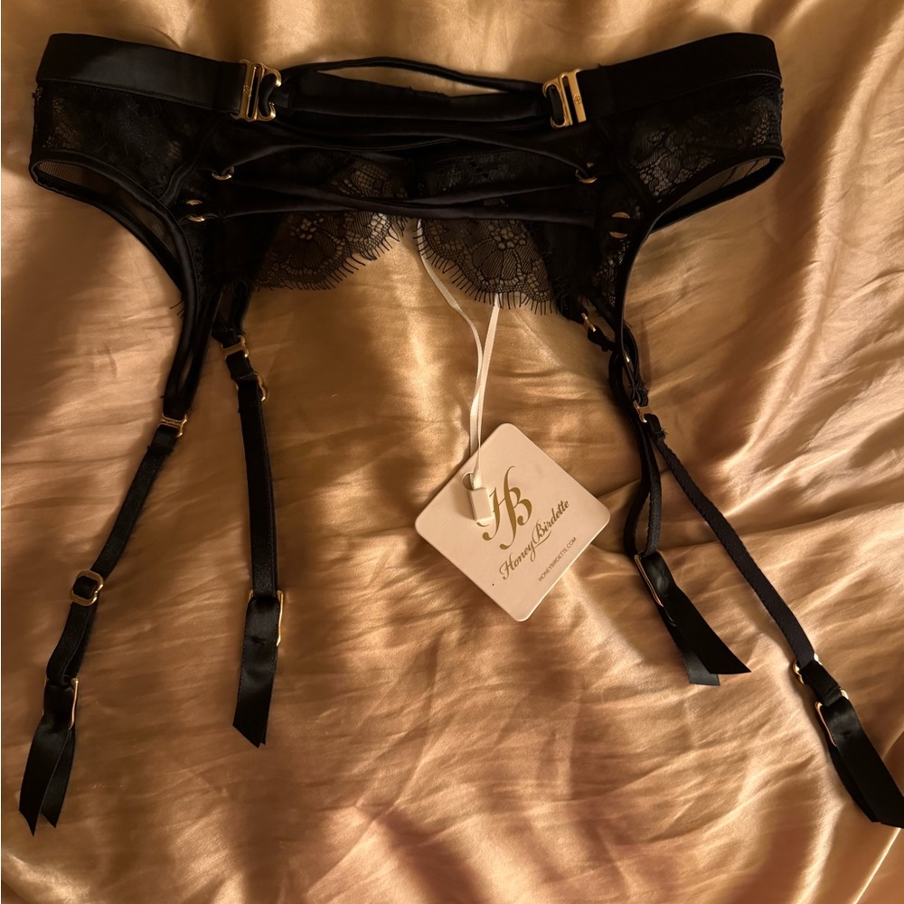 Garter belt